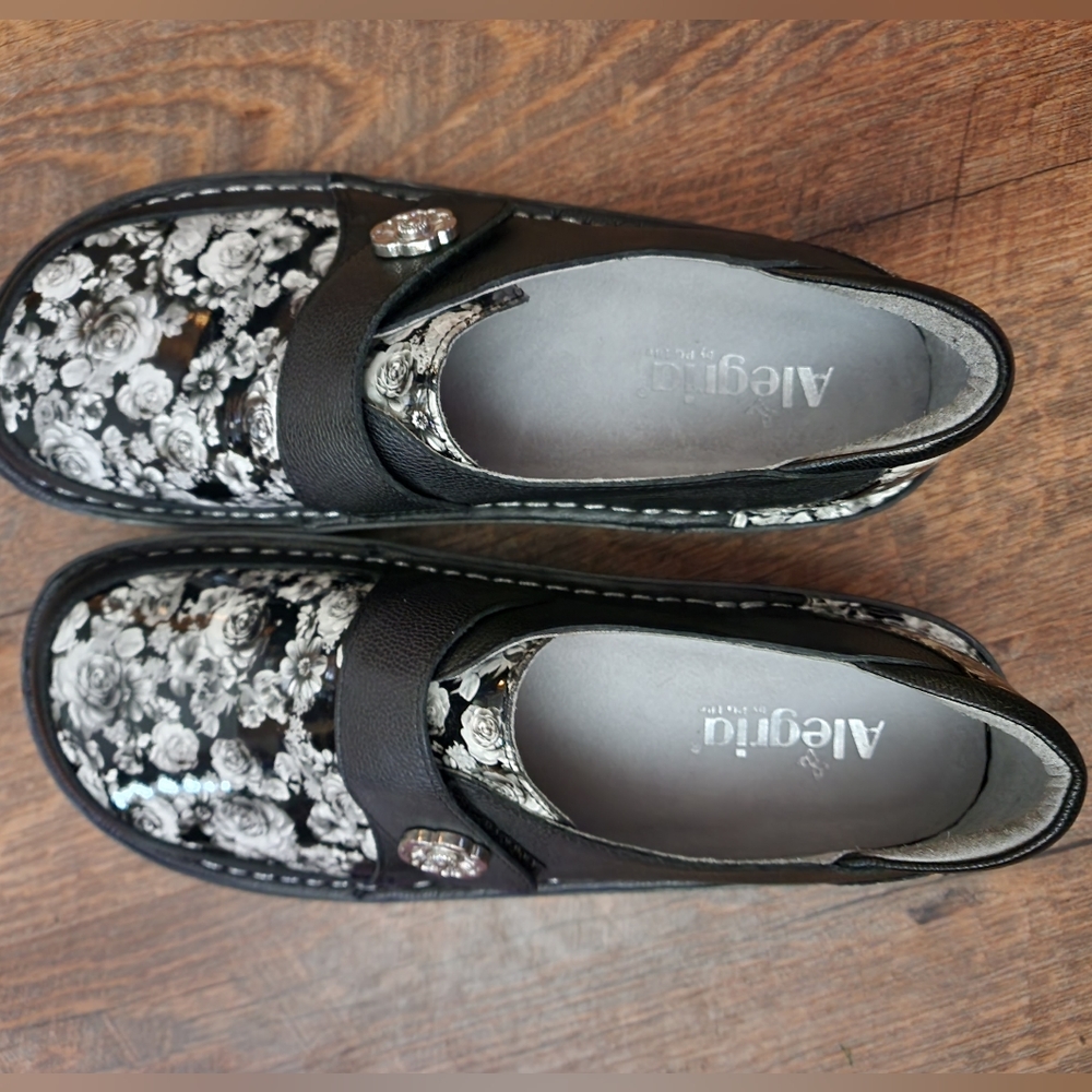 Alegria Loafer